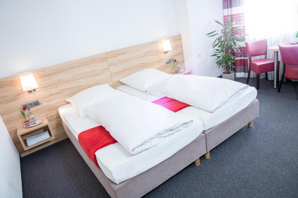 Gasthaus und Pension Zur Linde - Tweepersoonskamer