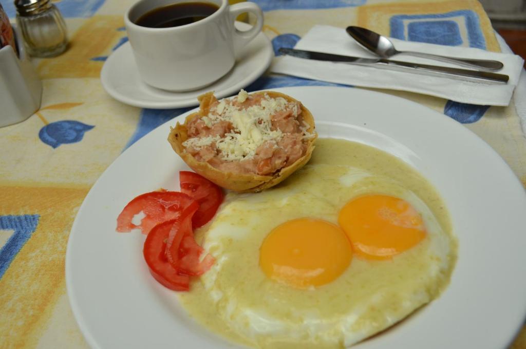 Jídlo v hotelu nebo okolí