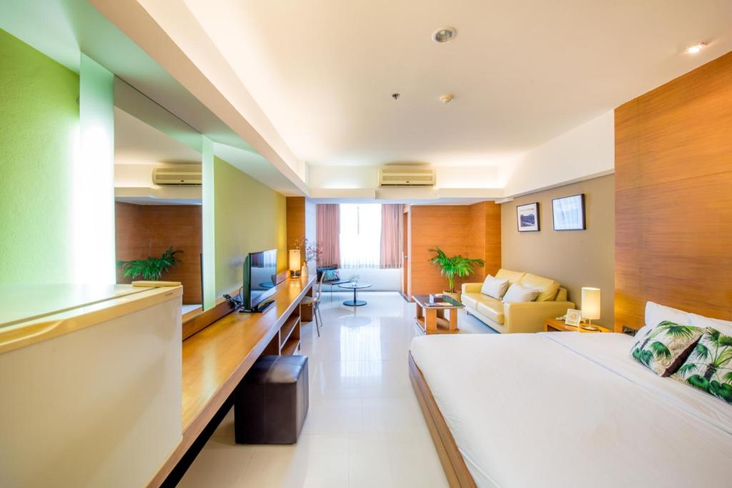 Posezení v ubytování Laemtong Serviced Apartment