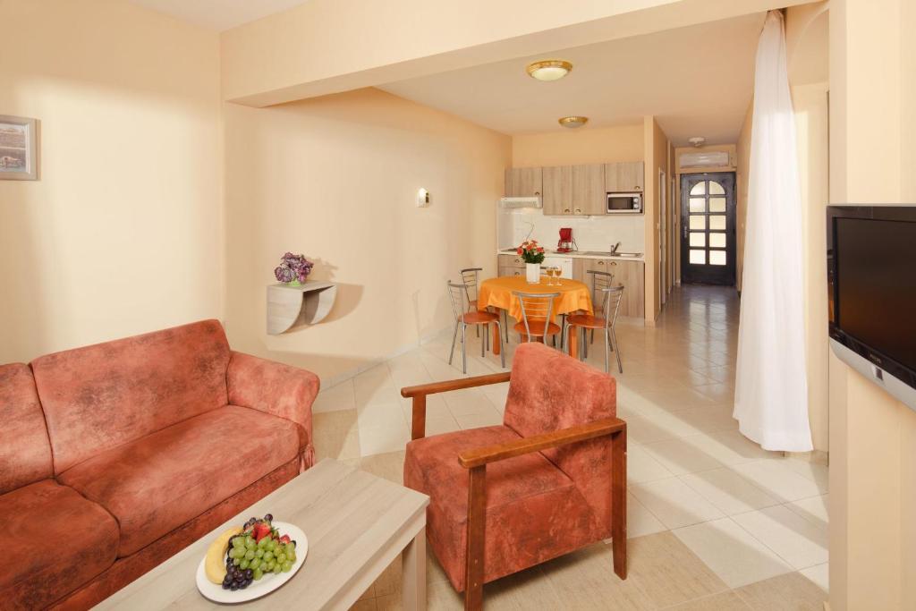 TV a/nebo společenská místnost v ubytování Apartments Amfora Plava Laguna