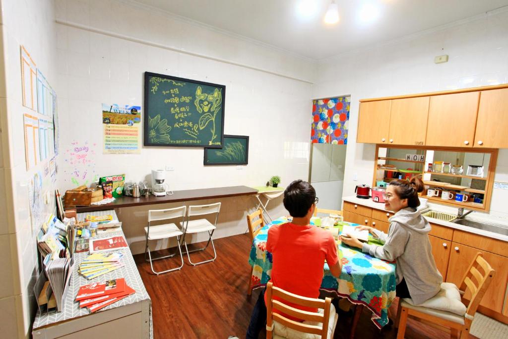 Köök või kööginurk majutusasutuses Navel Orange Hostel