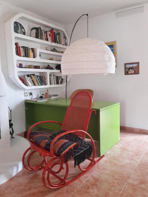 A seating area at La Casa de la Lluna