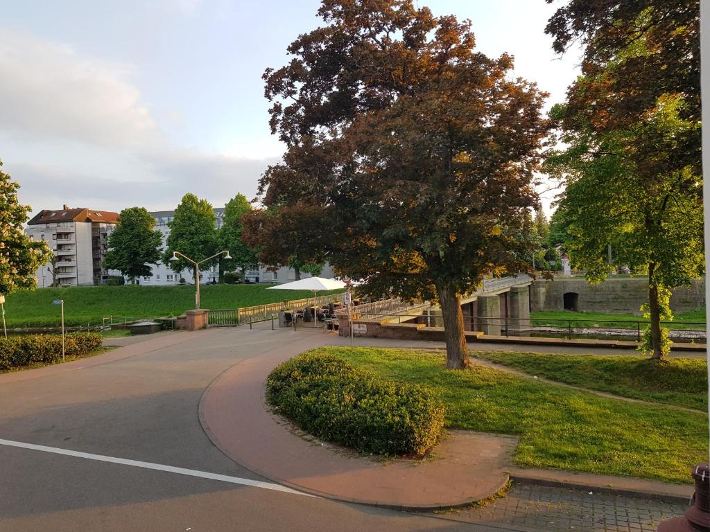 Gerangel Kaufmann Stapel gasthaus schützen rastatt Sag mir Schleifen ...