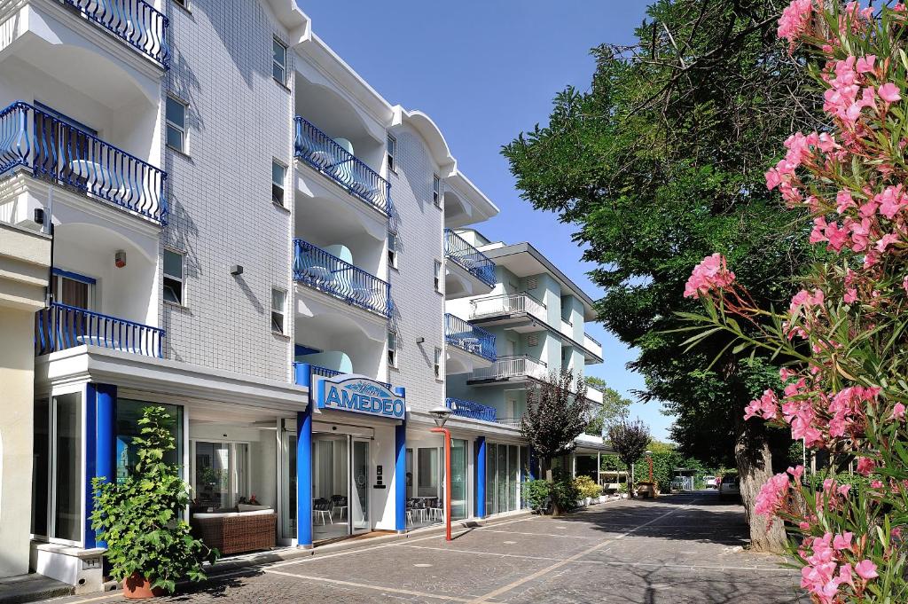 Budova, kde se hotel nachází