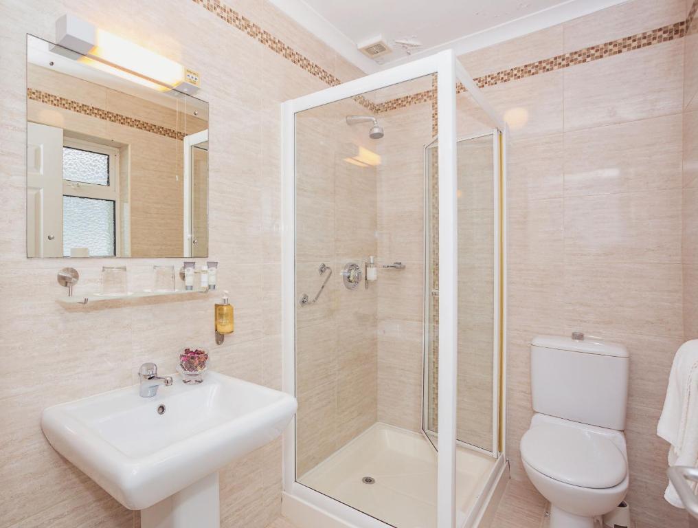 Łazienka w obiekcie Ardree House B&B