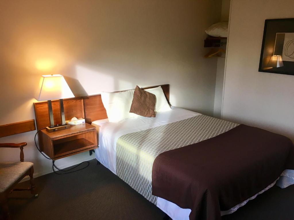Fuller Lake Chemainus Motel photo