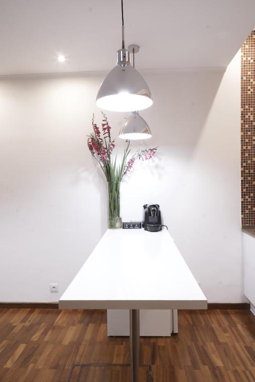 Happily Ever Lisbon - 18