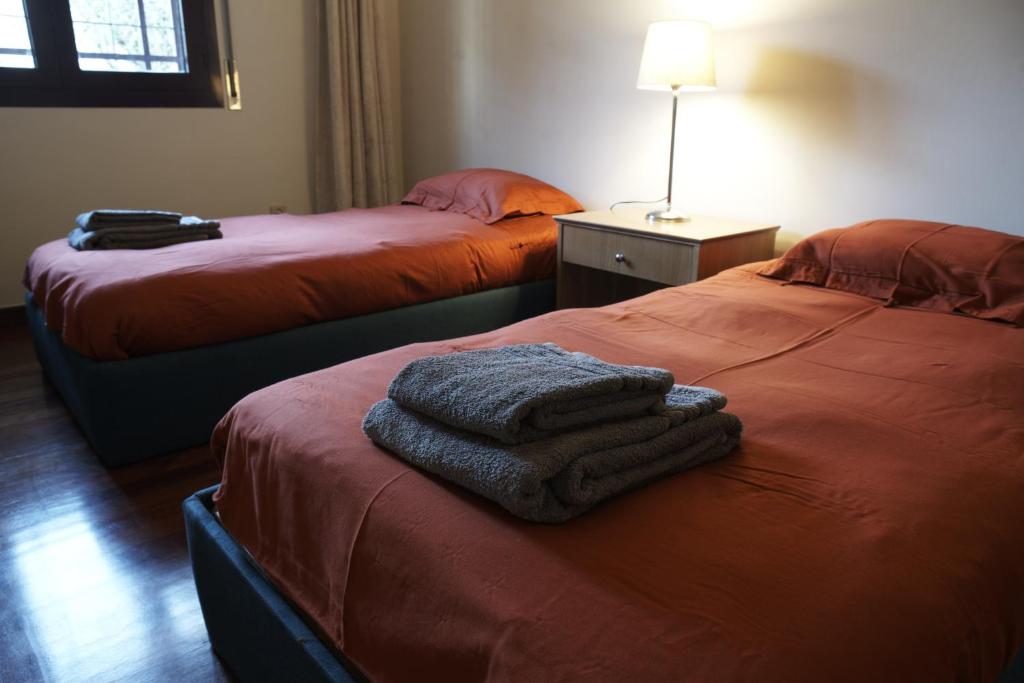 Happily Ever Lisbon - 13