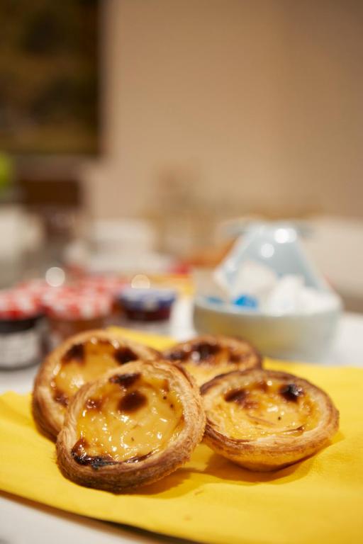 Happily Ever Lisbon - 7