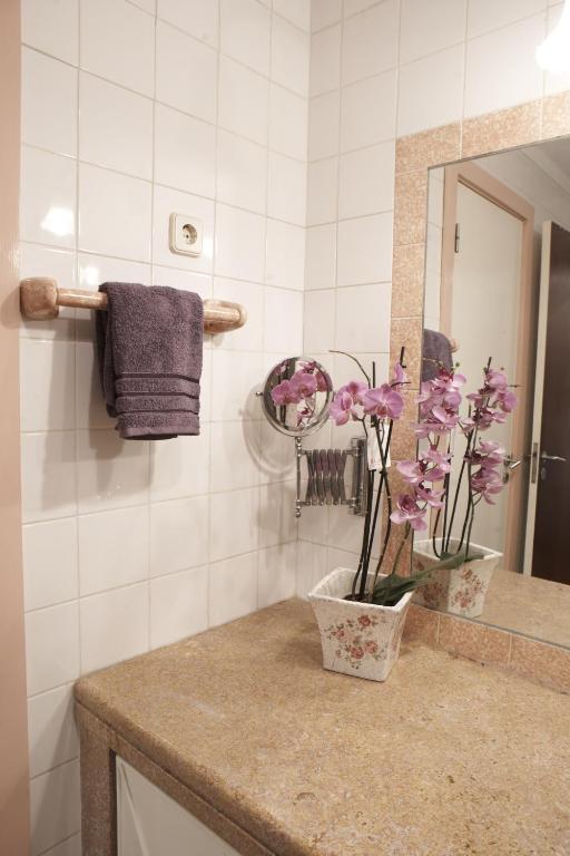 Happily Ever Lisbon - 3