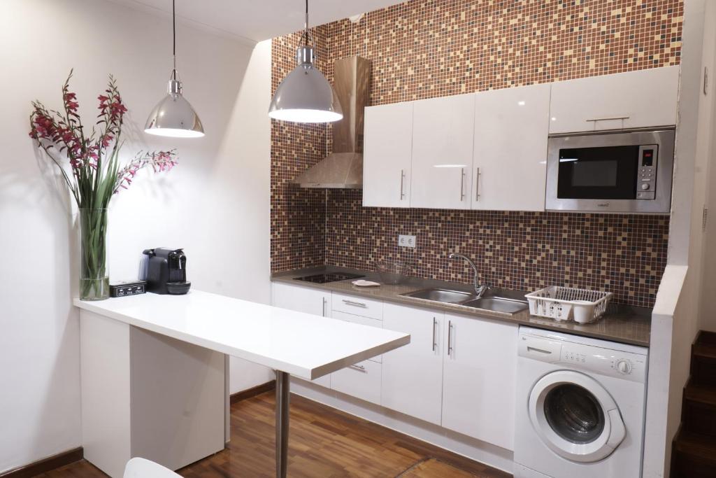 Happily Ever Lisbon - 2