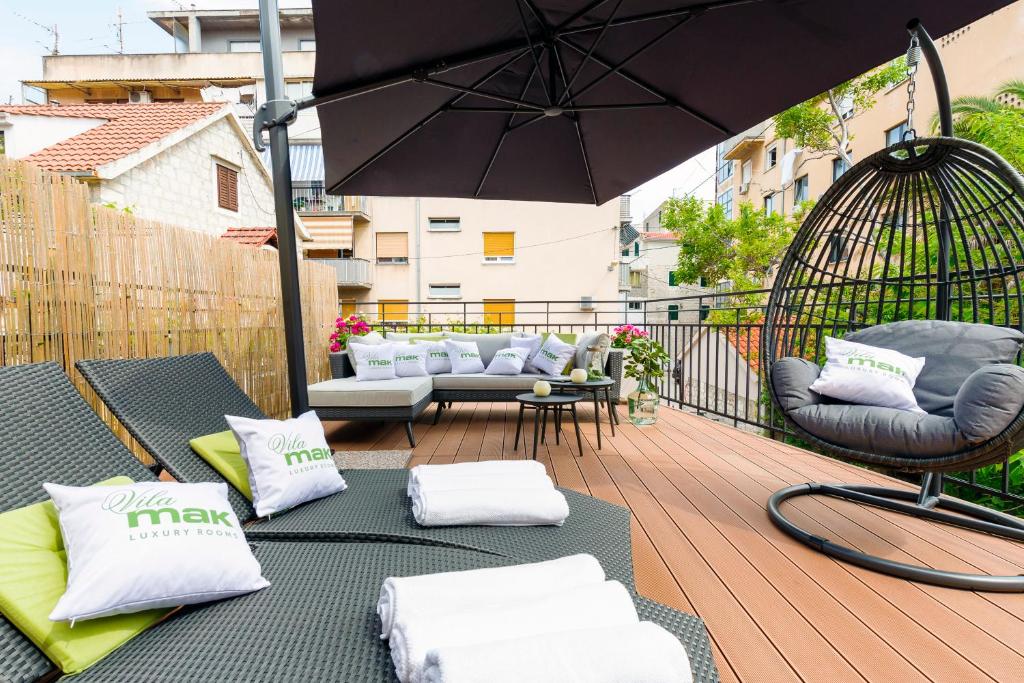 Balkón nebo terasa v ubytování Mak Luxury Rooms