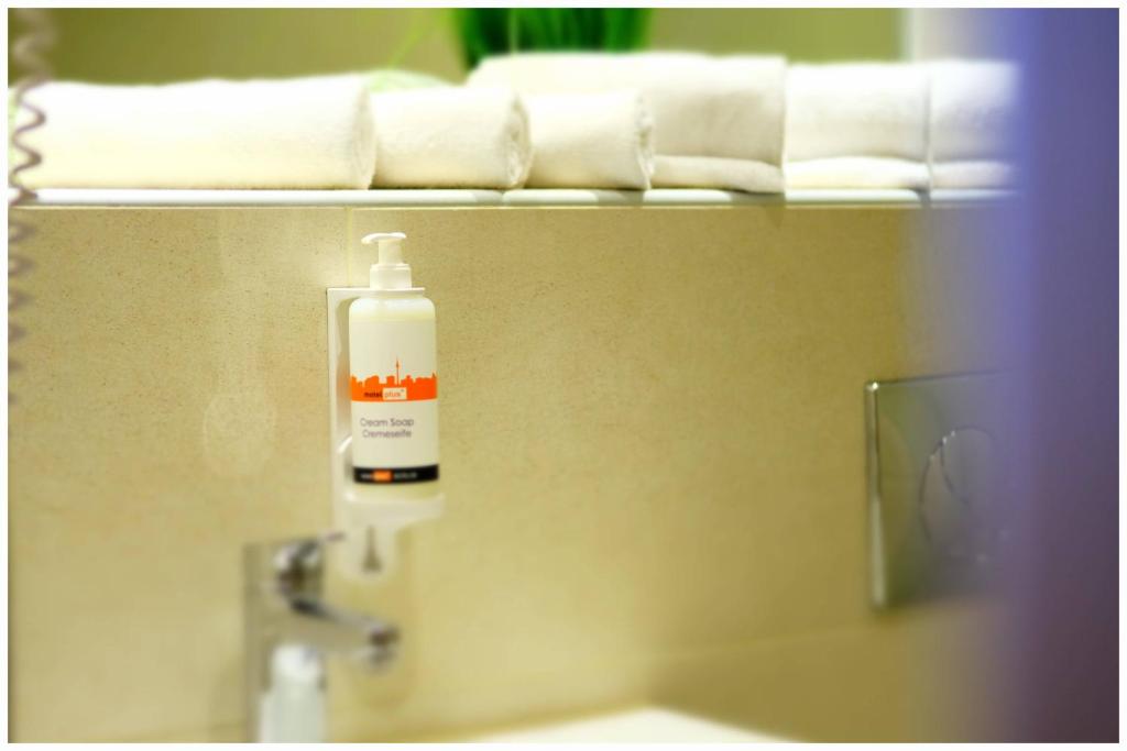 Motel Plus Berlin - Resim 5