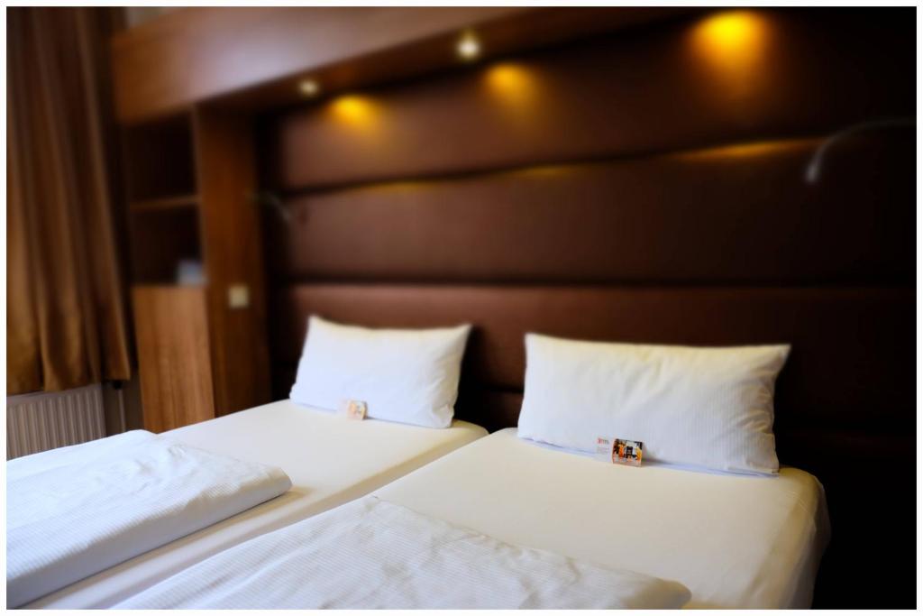 Motel Plus Berlin - Resim 12