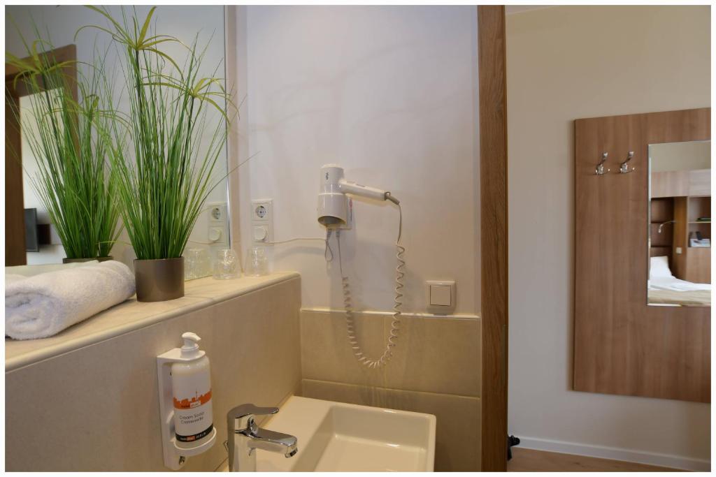 Motel Plus Berlin - Resim 14