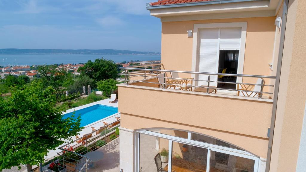 Bazén v ubytovaní Luxury Villa Castrum alebo v jeho blízkosti