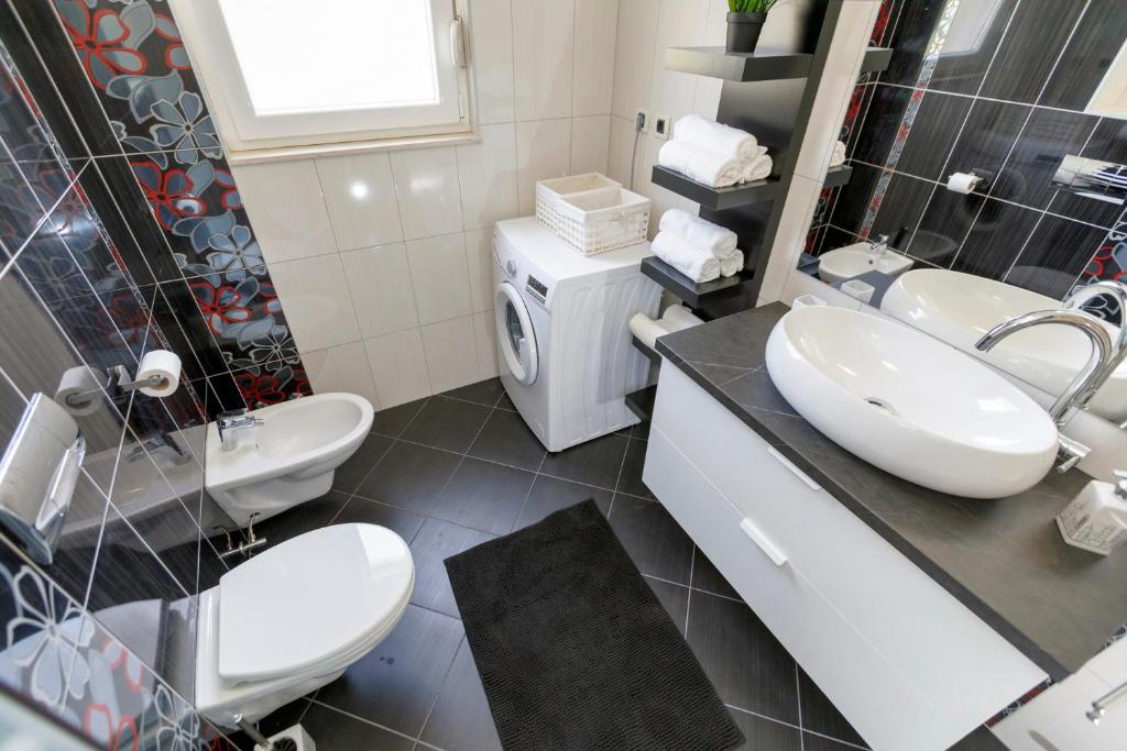 Kúpeľňa v ubytovaní Luxury Villa Castrum