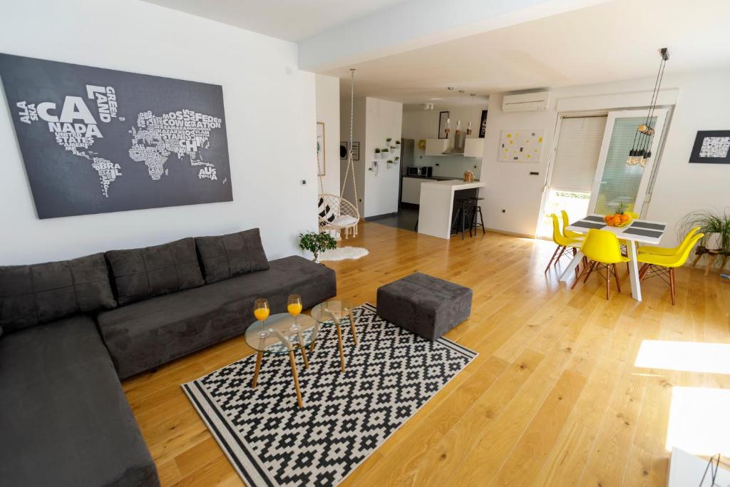 Posedenie v ubytovaní Luxury Villa Castrum