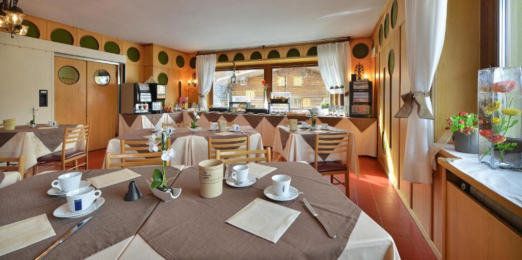 Restaurace v ubytování Hotel Loredana