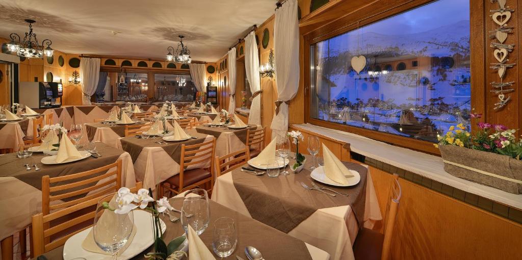 Restaurace v ubytování Hotel Loredana