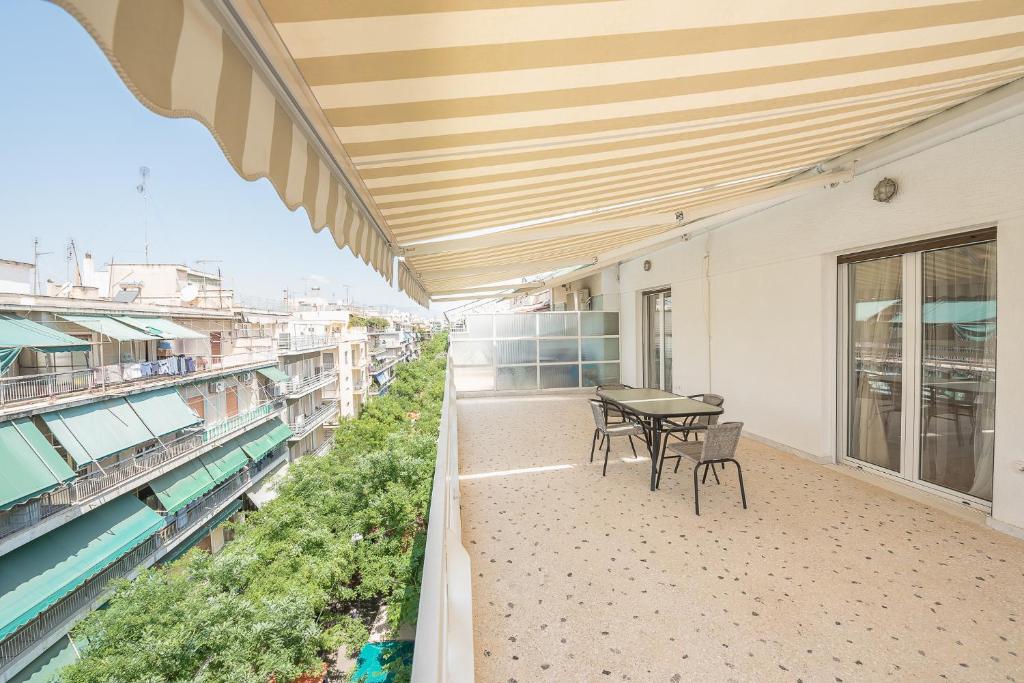 Balkón alebo terasa v ubytovaní Stylish Athenian Flat