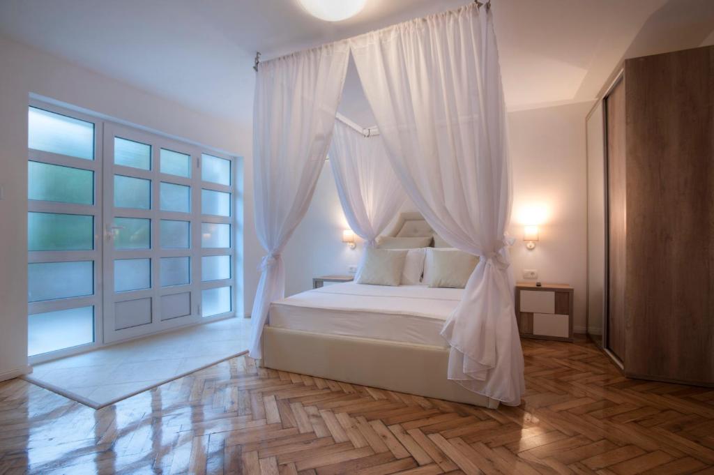 Apartments Captain's Villa - 18