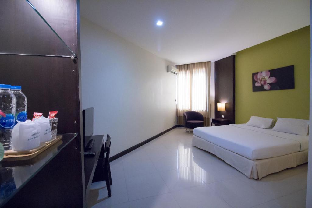 Jumbo House - Deluxe King Room