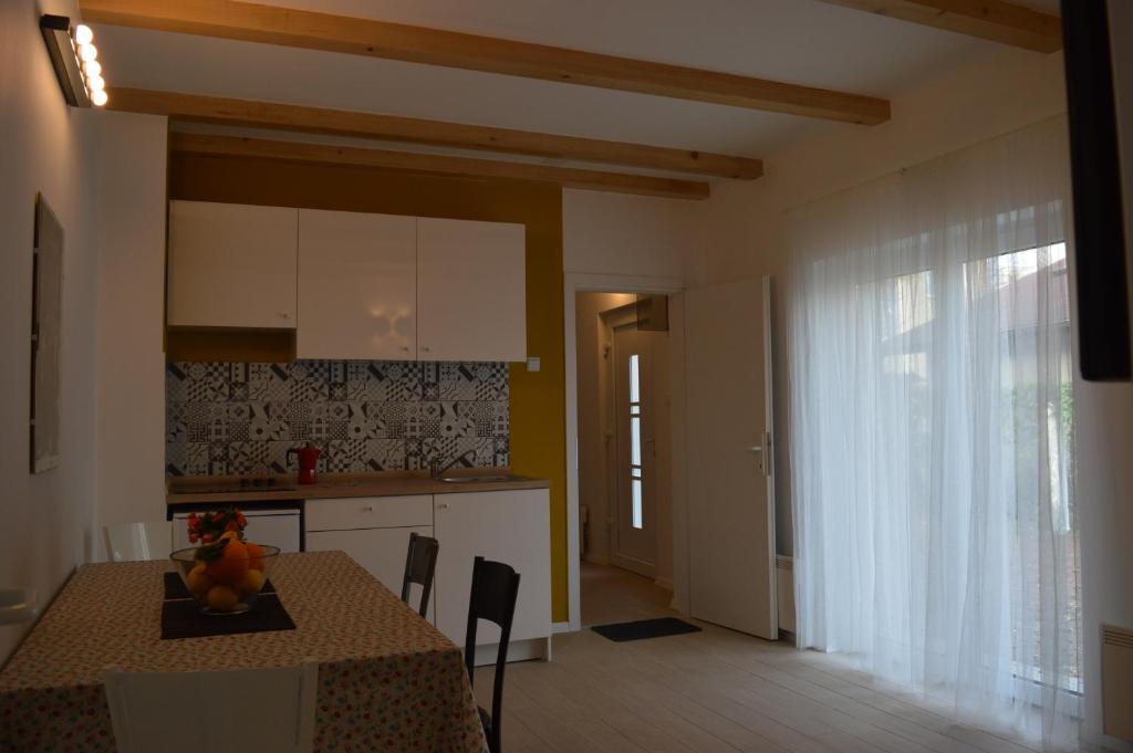 Kućica [kȕtɕitsa] - small house with free parking - 公寓