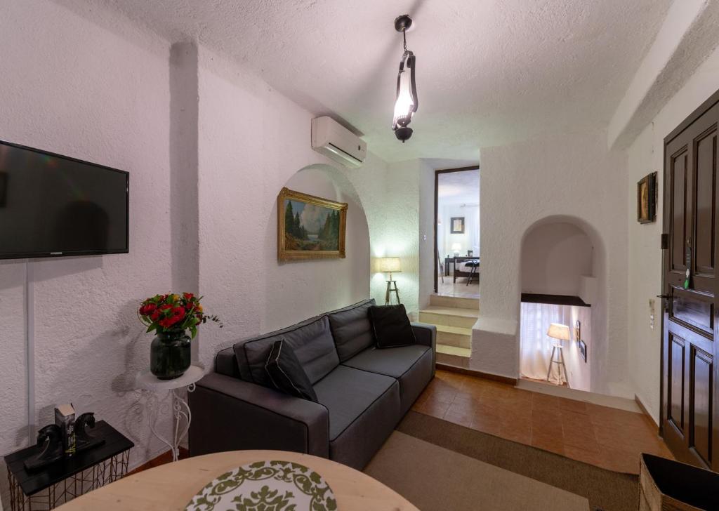 TV a/nebo společenská místnost v ubytování Porto Maltese Boutique Estate