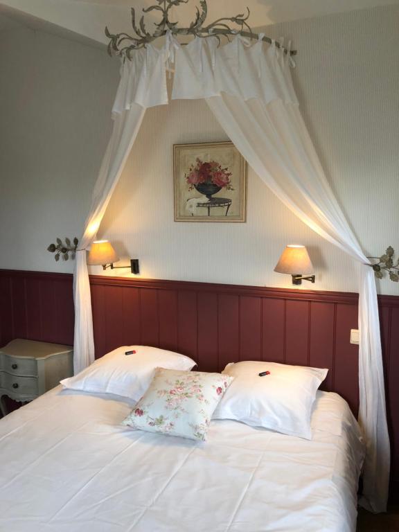 Postel nebo postele na pokoji v ubytování Bed & Breakfast Het Zilte Zand - luxe ontbijt - gratis parking - Westende Middelkerke