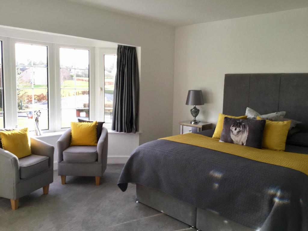 Postel nebo postele na pokoji v ubytování Hazelbrook Killarney