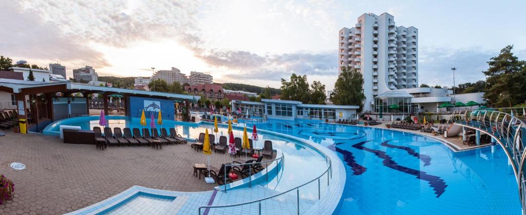 Bazén v ubytování Hotel International nebo v jeho okolí