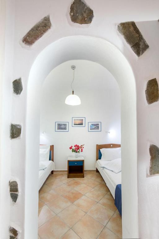Erisimo Amorgos photo 2