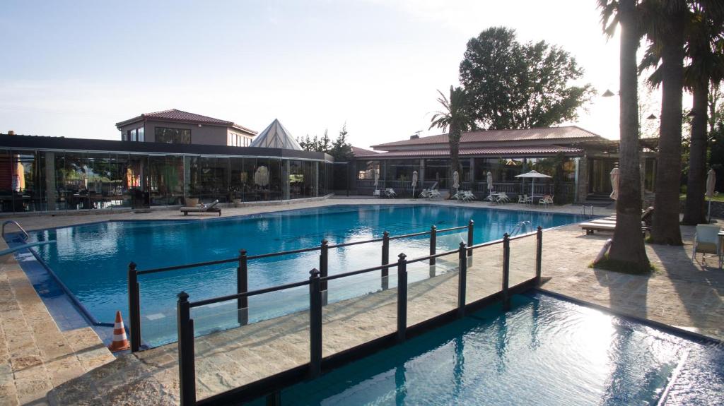 Bazén v ubytovaní Corali Resort alebo v jeho blízkosti