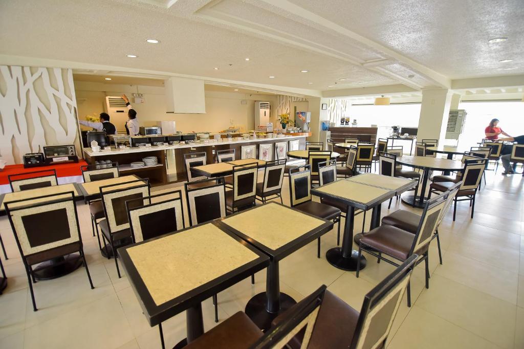 Restaurace v ubytování Hotel Tavern Surigao