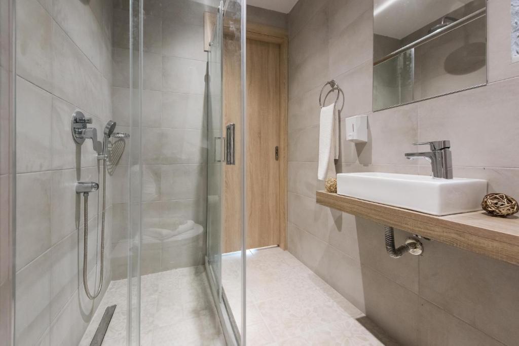 Mikes Beach Lux - 14