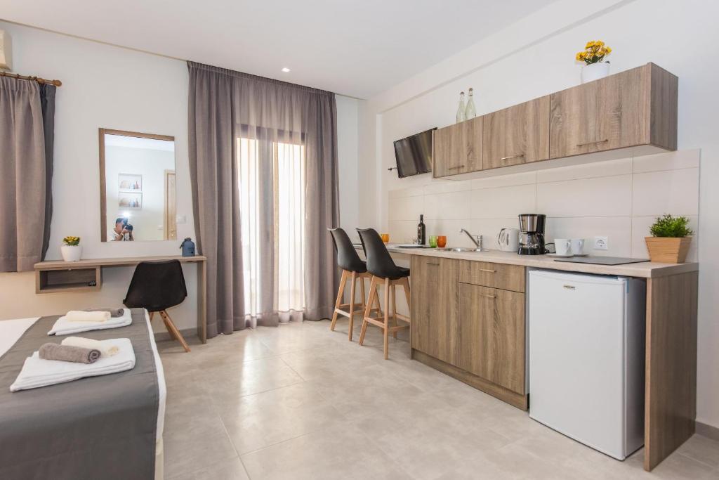 Mikes Beach Lux - 10