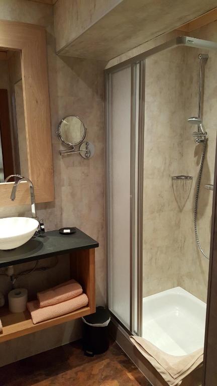 Koupelna v ubytování Hotel Gasthof Felsenkeller
