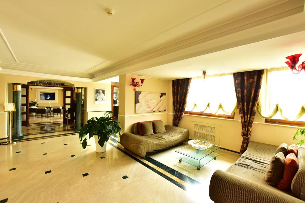 Posezení v ubytování Palazzo Rosenthal Vesuview Hotel & Resort