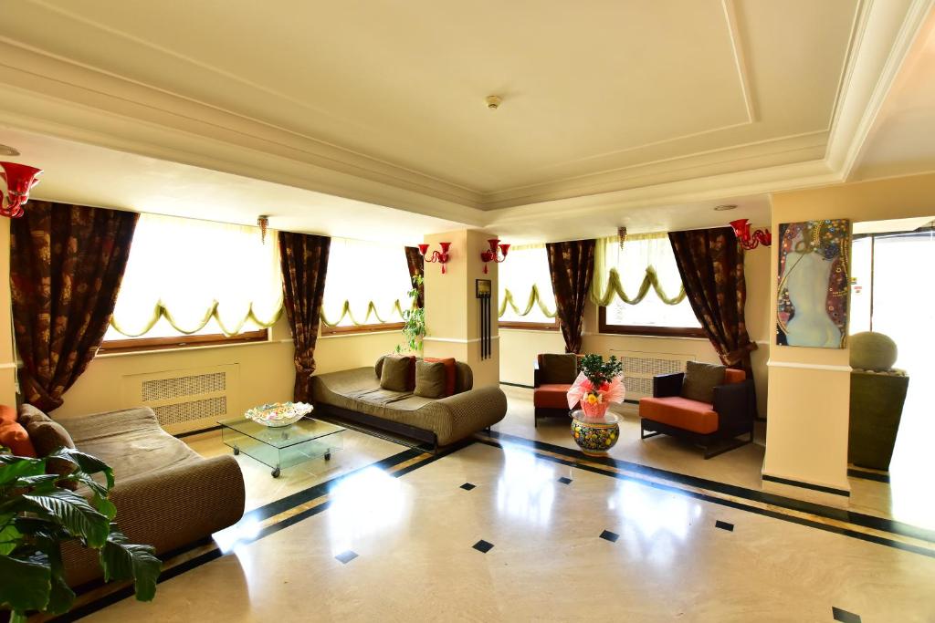 Posezení v ubytování Palazzo Rosenthal Vesuview Hotel & Resort
