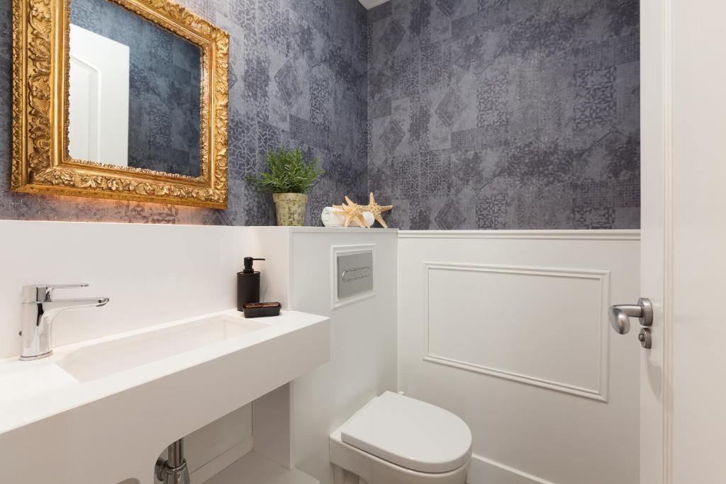 Enjoybcn Coliseum Apartments