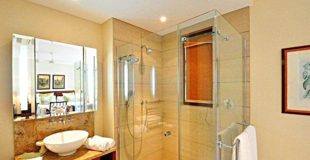 Koupelna v ubytování Eden Island, Beach front, Luxury, 3 Bed Ensuite, WiFi