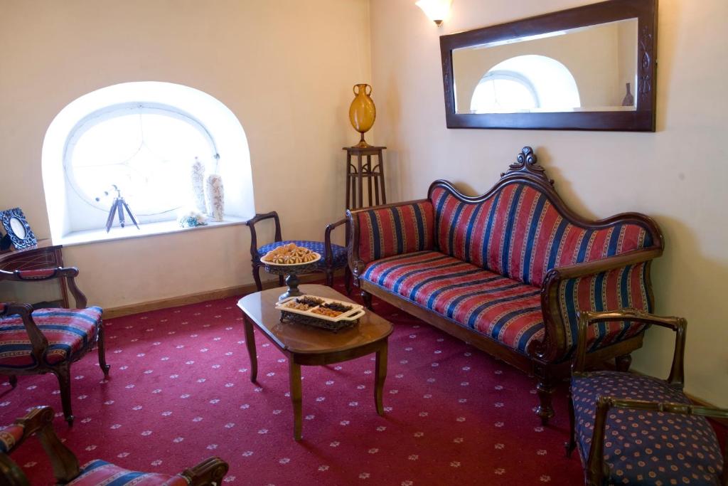 Posezení v ubytování Arni Hotel Domotel
