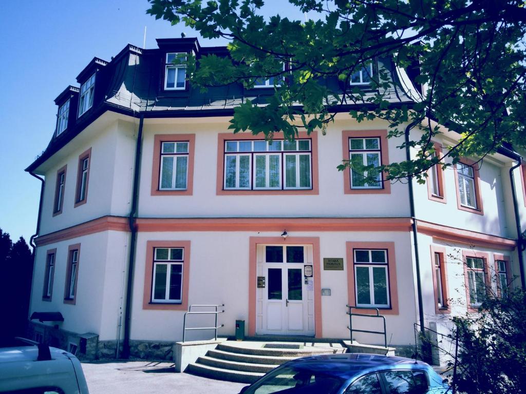 Budova, v ktorej sa apartmán nachádza