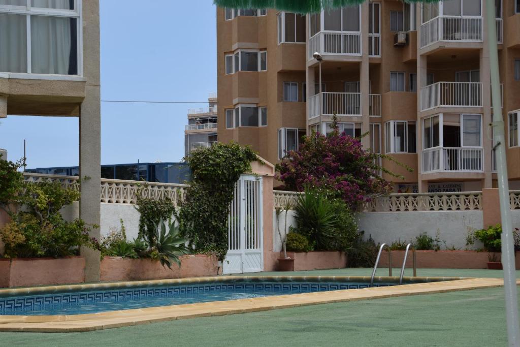 Bazén v ubytovaní Edificio Hernando II alebo v jeho blízkosti