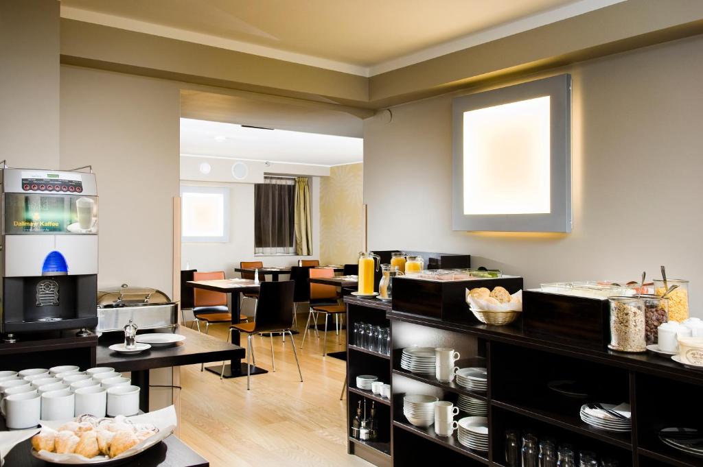 Opera Garden Hotel & Apartments - Resim 38