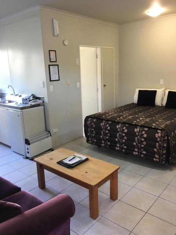 Postel nebo postele na pokoji v ubytování Aldan Lodge