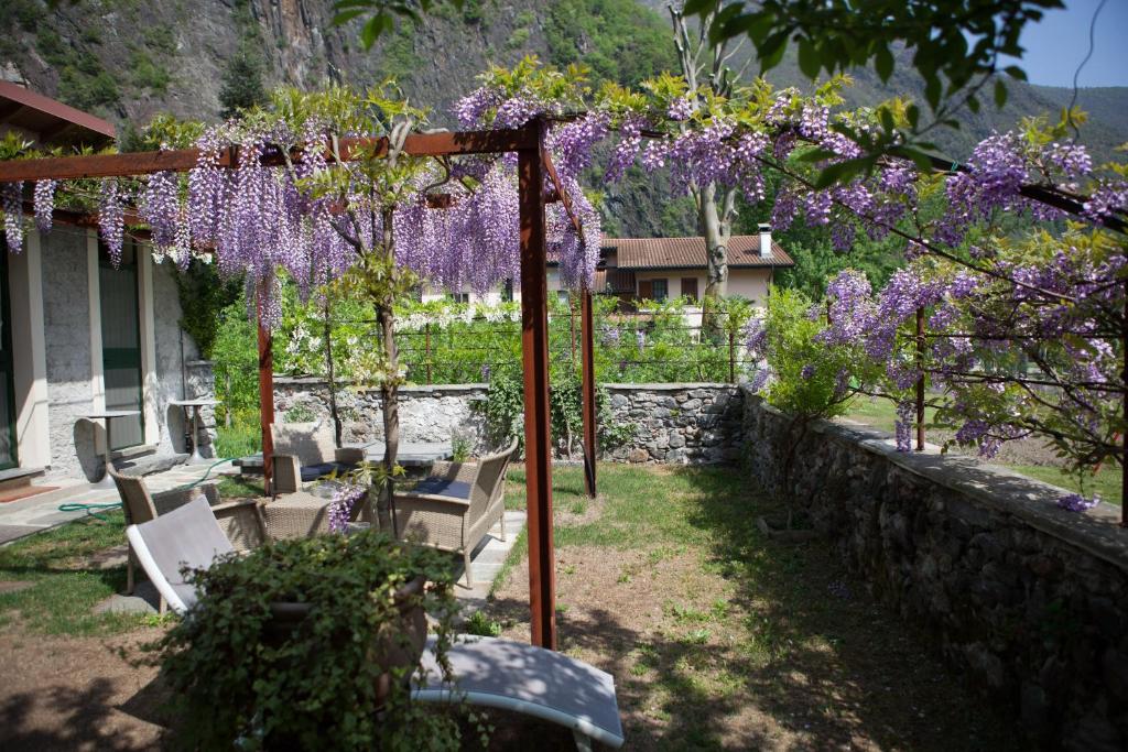 Zahrada ubytování B&B I Corni di Nibbio
