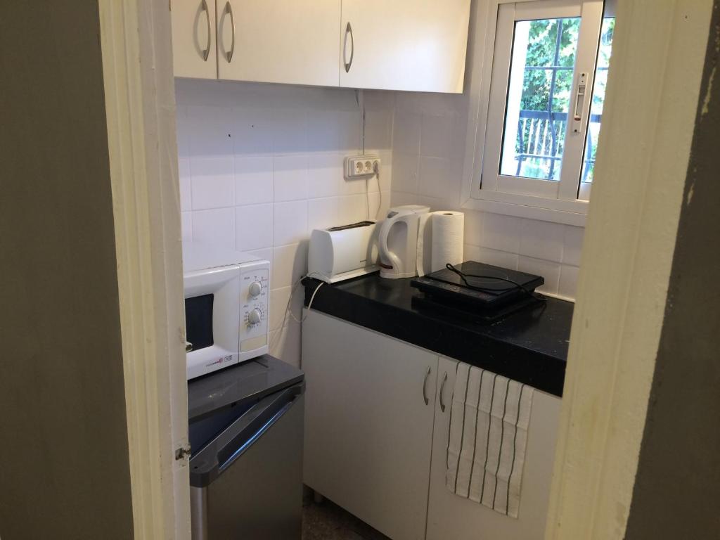 Kuchnia lub aneks kuchenny w obiekcie Apartamentos Villa Mar 13 Torremolinos
