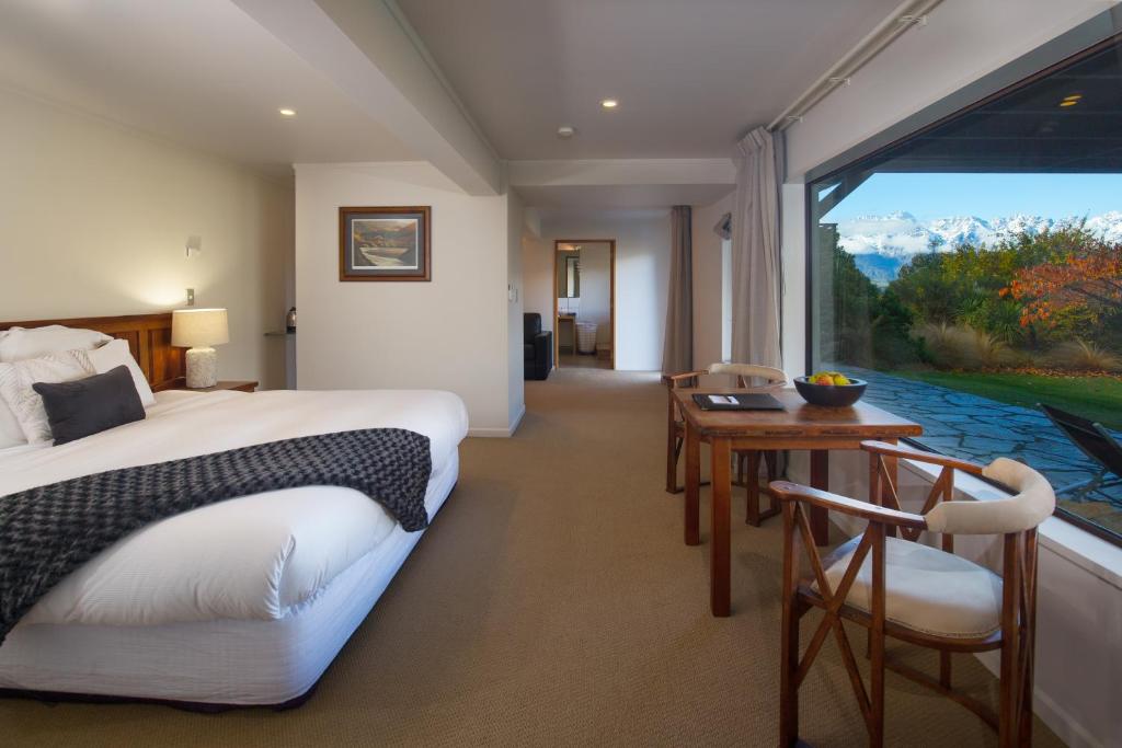 Ein Sitzbereich in der Unterkunft Hidden Lodge Queenstown